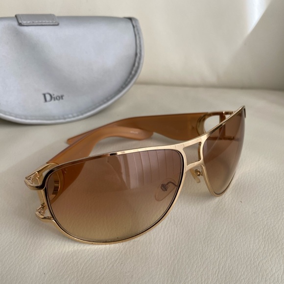 Dior Accessories - Dior ✨😎 Sunglasses